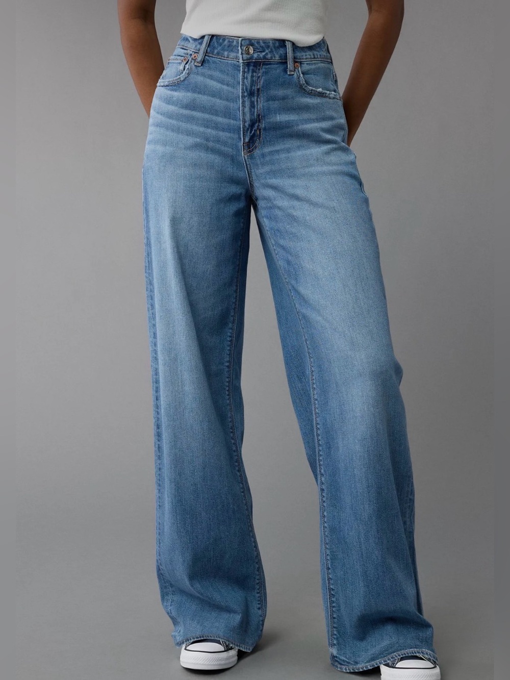 AE Dreamy Drape Stretch Super High-Rise Baggy Wide Leg Jeans - Women’s 0 Short